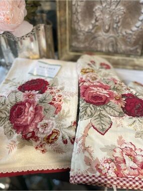Waverly Garden Room Red cream floral Rose Kitchen Towel & oven Mitt